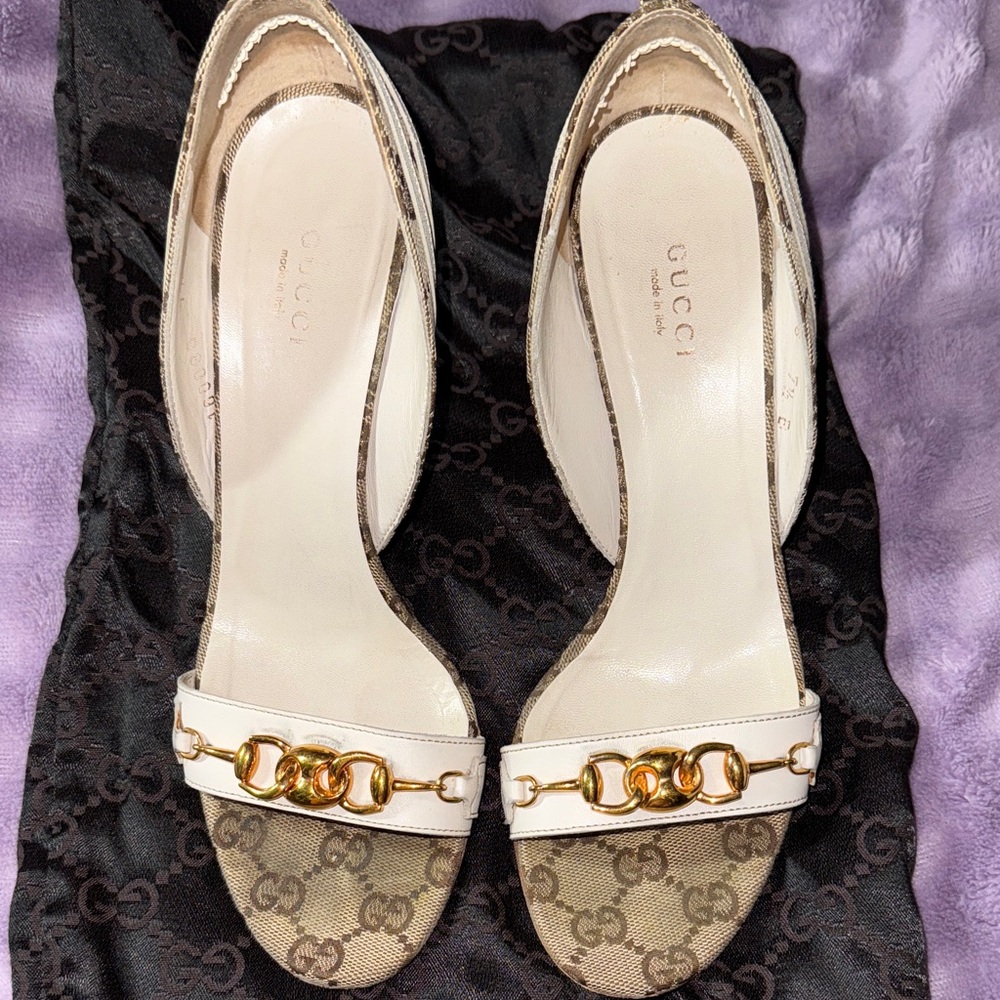 Gucci Beige Monogram Open-Toe Chain Detail Heels - Picture 8 of 11